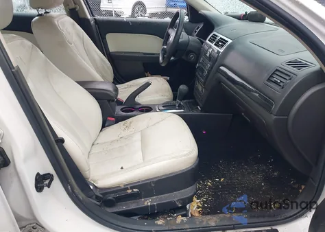 2009 Mercury Milan V6 Premier z USA, uszkodzony, nr VIN 3MEHM02139R623170